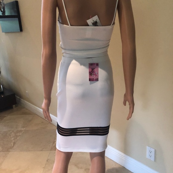 White 2 Pc. Top/Skirt Set **NEW - Picture 6 of 8